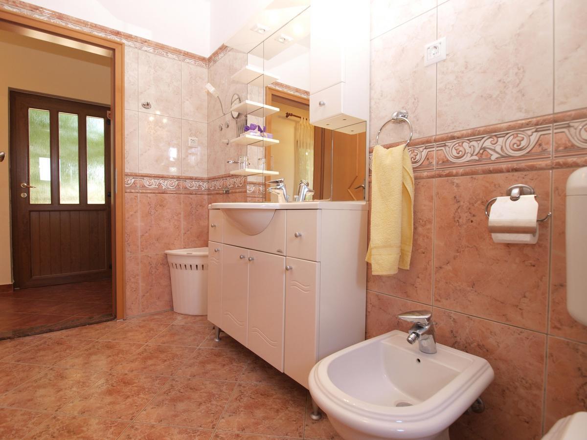 Apartments Mirjana 1655 Kanfanar Buitenkant foto