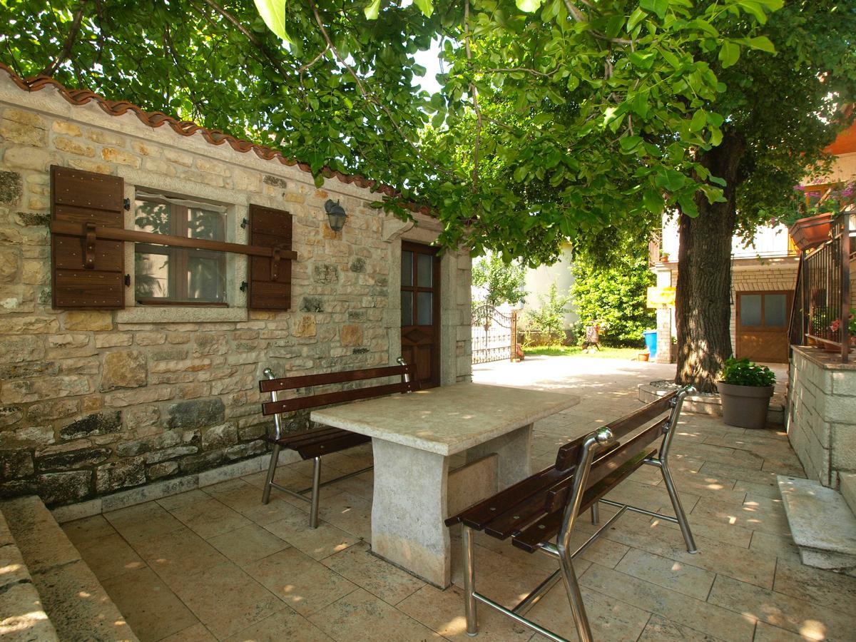 Apartments Mirjana 1655 Kanfanar Buitenkant foto