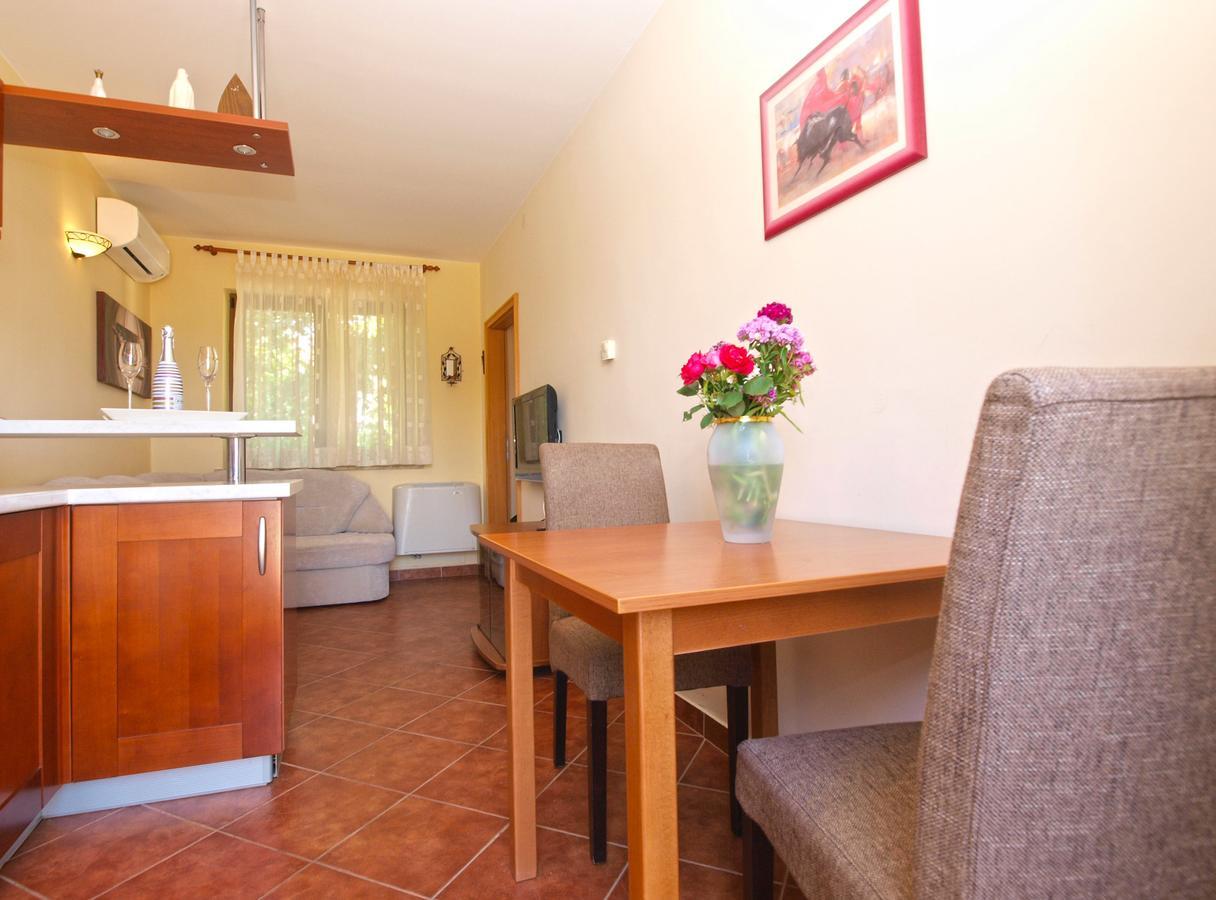 Apartments Mirjana 1655 Kanfanar Buitenkant foto